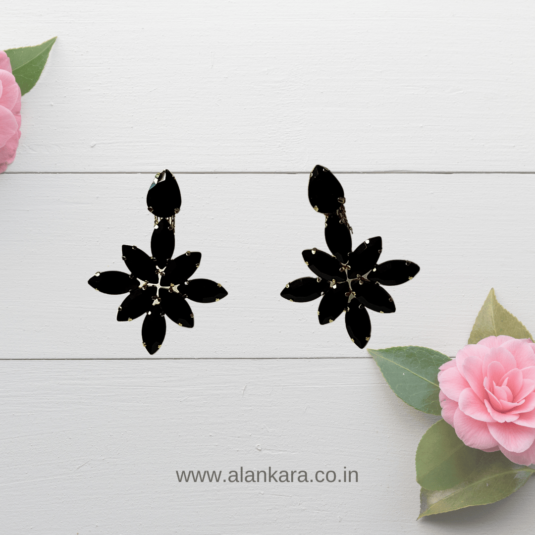 BLACK FLORAL SQUARE DANGLER