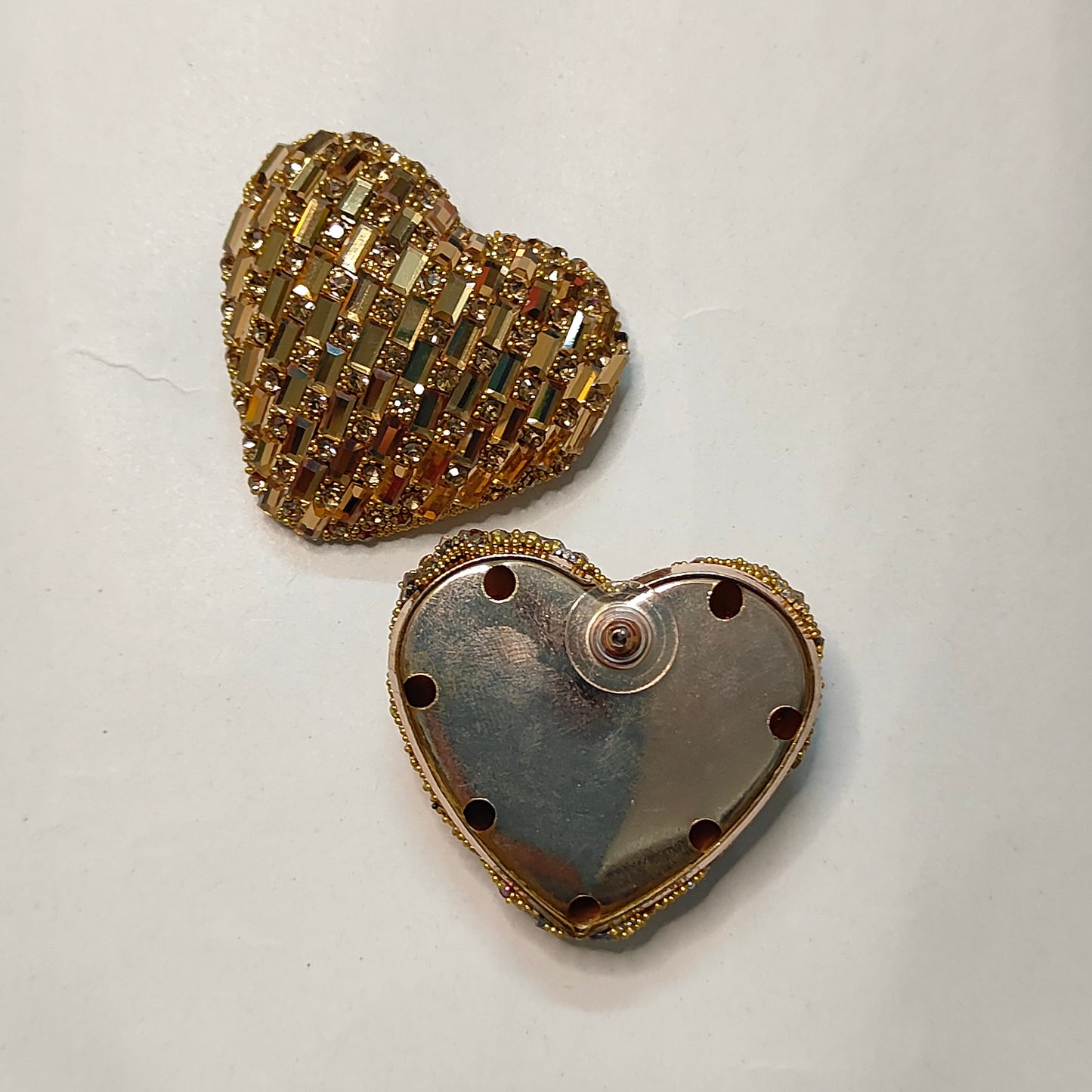 GOLDEN HEART SPARKLE STUD