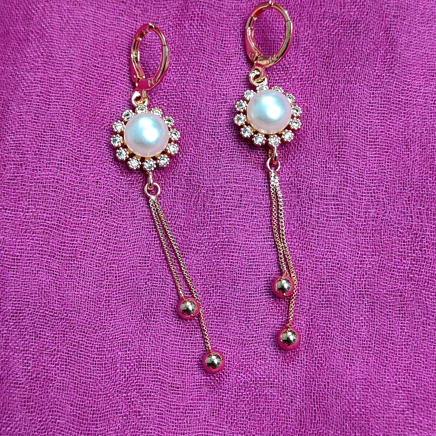 GOLDEN PEARL FLORAL DANGLER