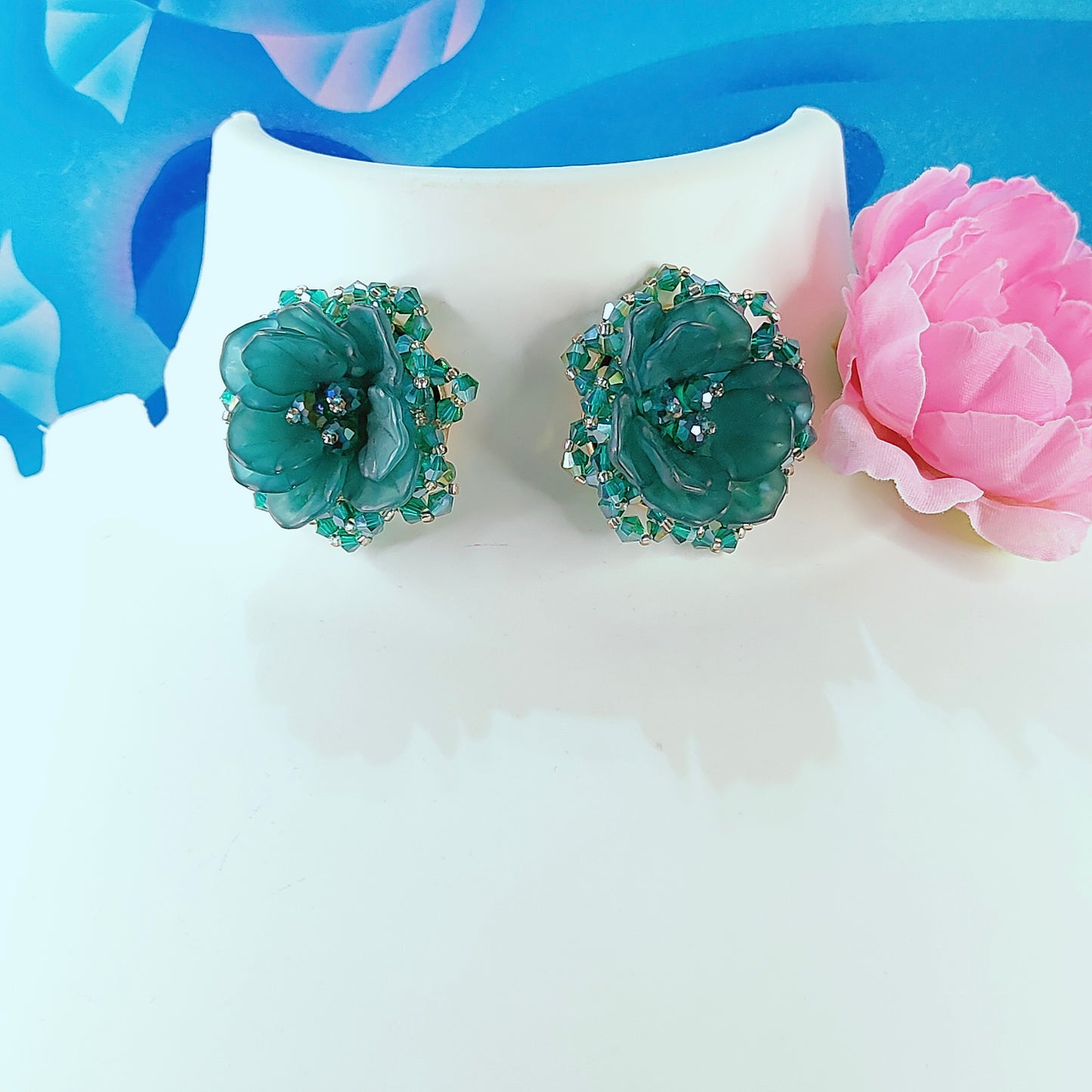 GREEN CERAMIC FLOWER STUD