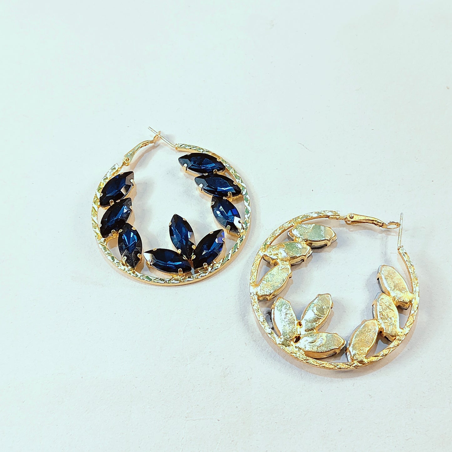 GOLDEN BLUE STONE HOOP