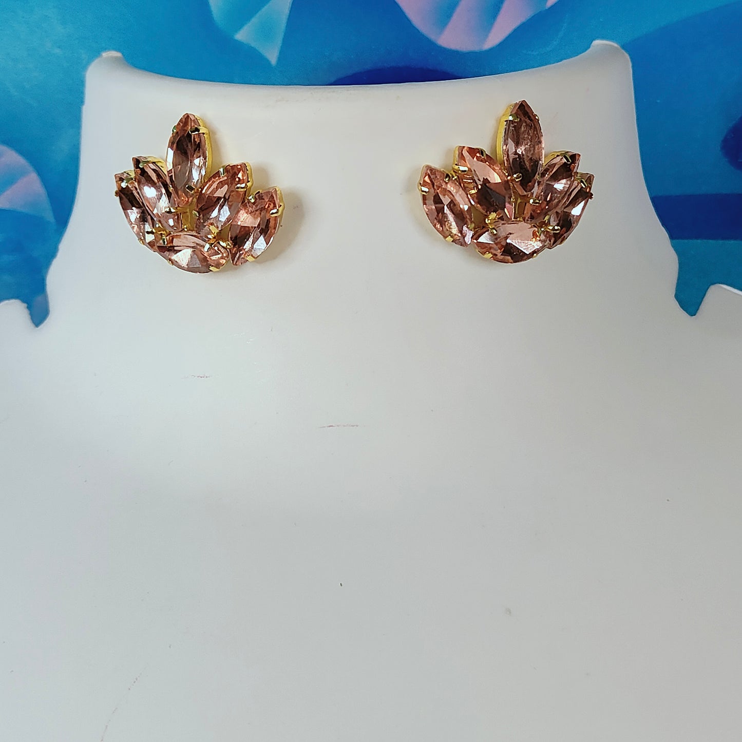 PEACH LOTUS STUD