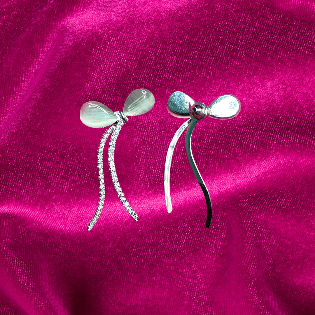 SILVER FLOWER BOW STUD