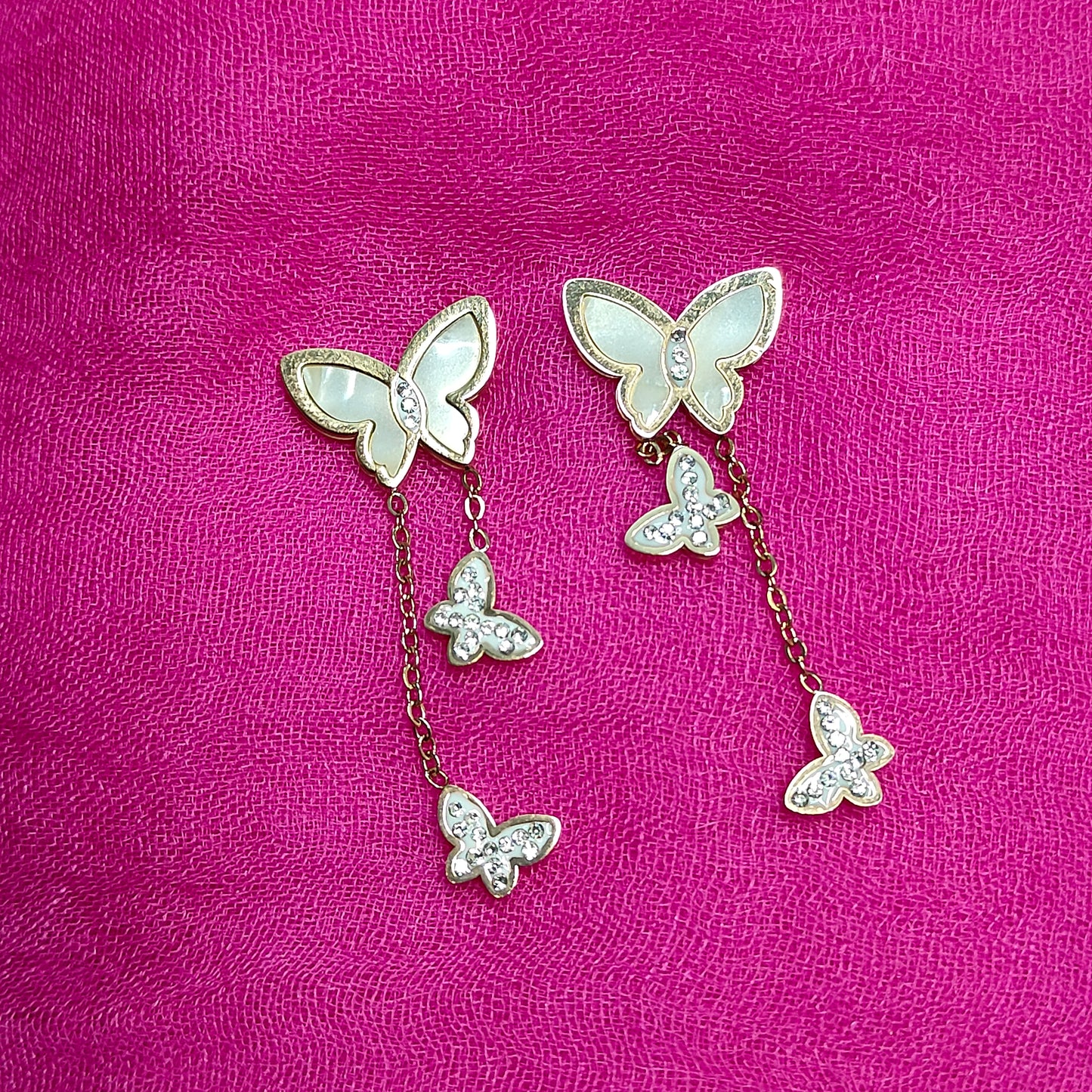 WHITE BUTTERFLY DANGLER