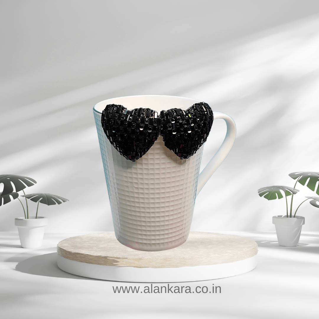 BLACK HEART SPARKLE STUD